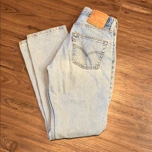 Light wash Vintage Levi 501 jeans